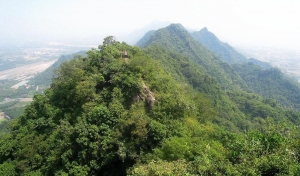 旗靈縱走(旗尾山、靈山)