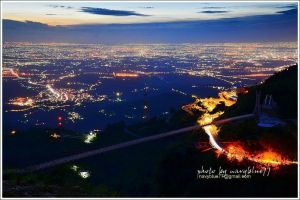 嘉義梅山太平雲梯吊橋及夜景