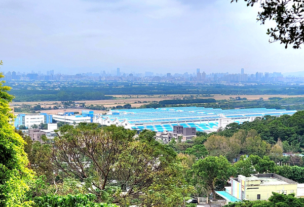 找尋消失的凱達格蘭族，嗄嘮別公園，嗄嘮別古道，石砌城隍廟，桃源溪步道，桃源公園（原生植物園），田心仔綠地（自行車道），番仔厝遺址，大業綠地健康步道