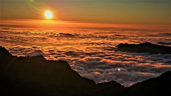 台灣之巔絕美的山景雲海與夕照山行之玉山十三峰連走(五日)2083795